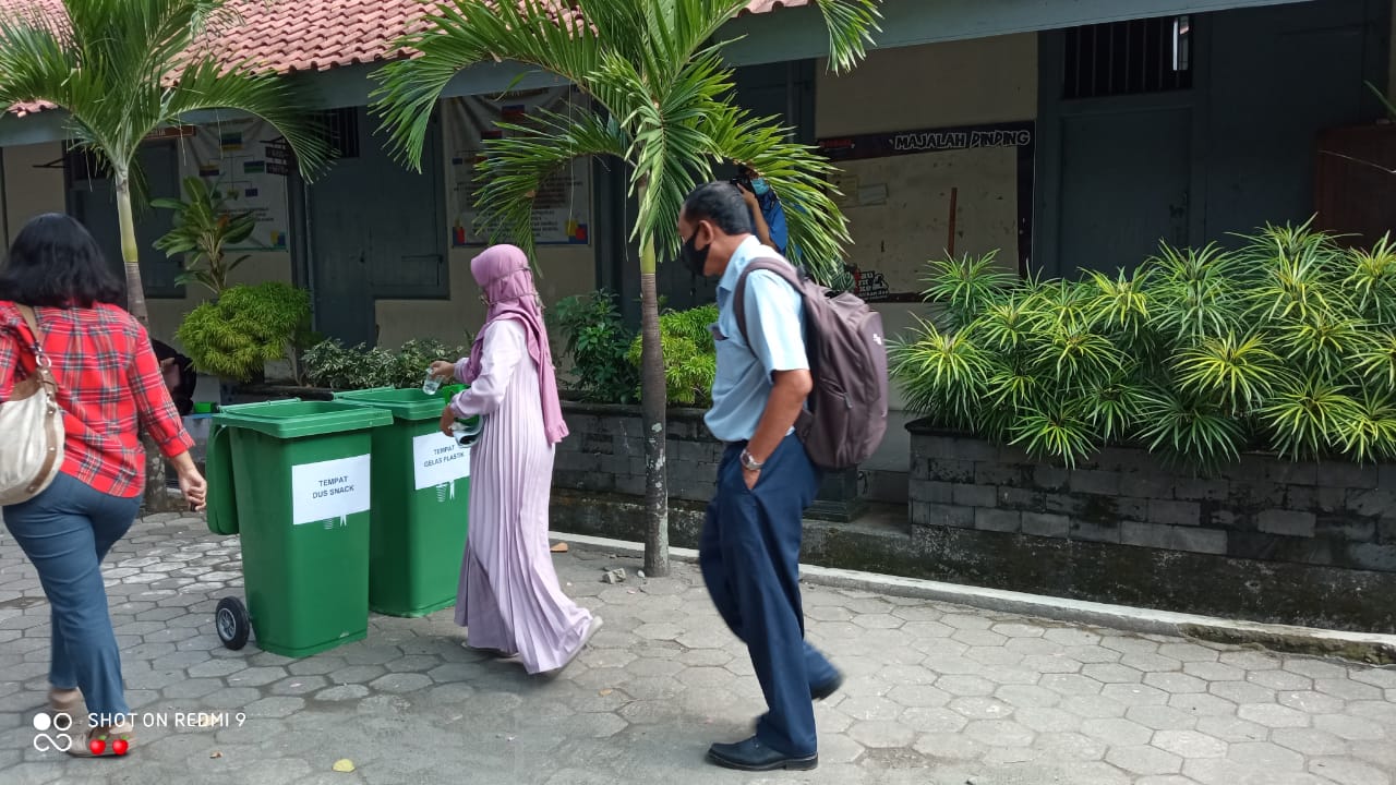 PENANGANAN SAMPAH ORGANIK DAN SAMPAH ANORGANIK